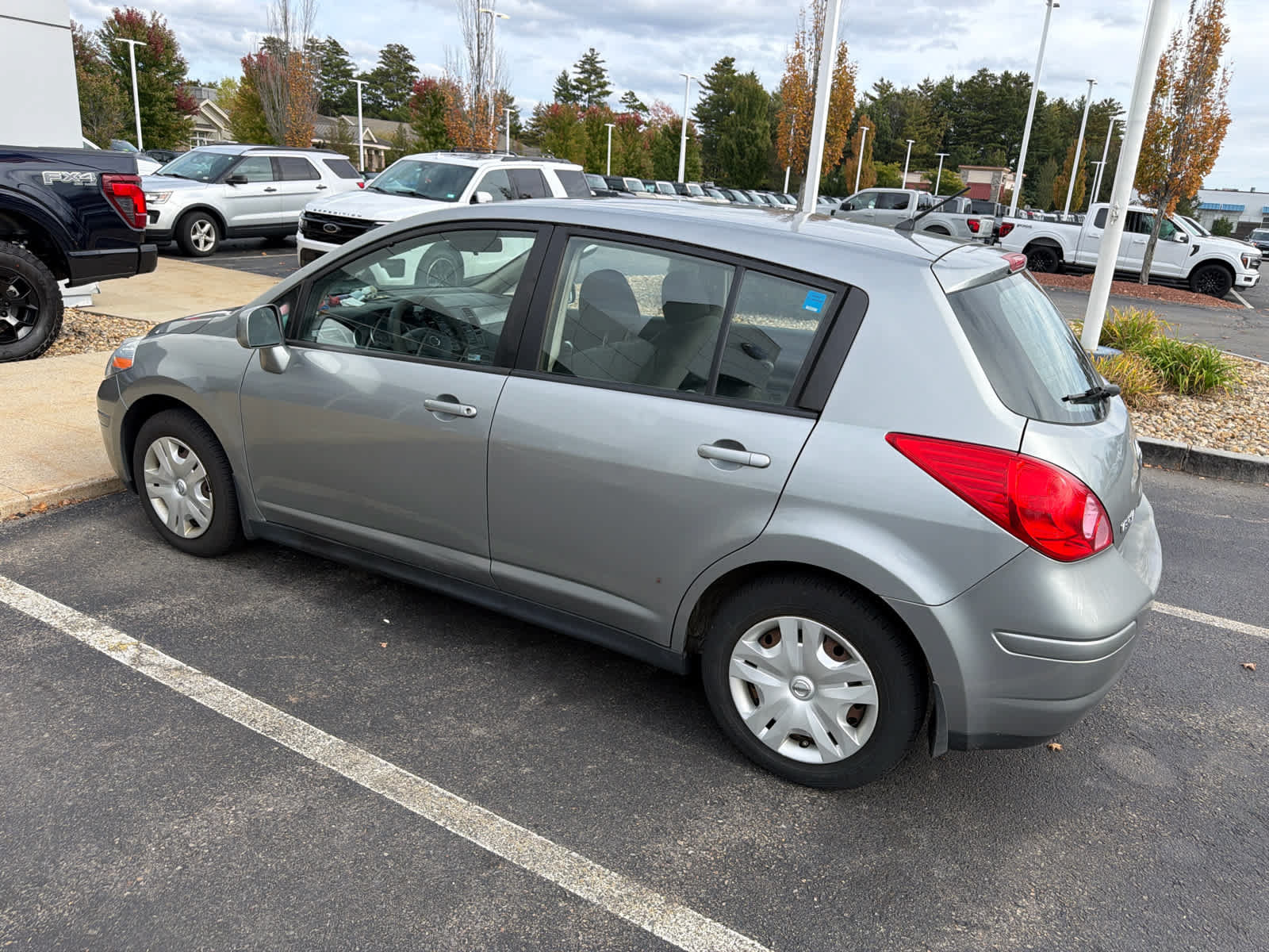 Used 2011 Nissan Versa 1.8 S w/ Plus Pkg FWD image 6