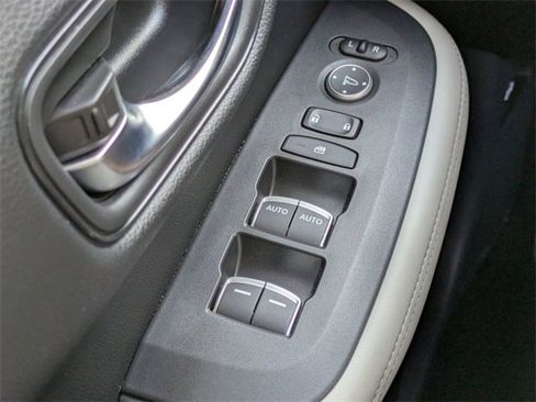 Certified 2023 Honda HR-V EX-L image 27