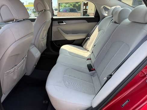 Used 2016 Hyundai Sonata SE FWD image 23