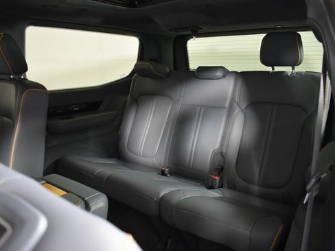 Used 2022 Jeep Grand Wagoneer Series II w/ Convenience Group III image 34