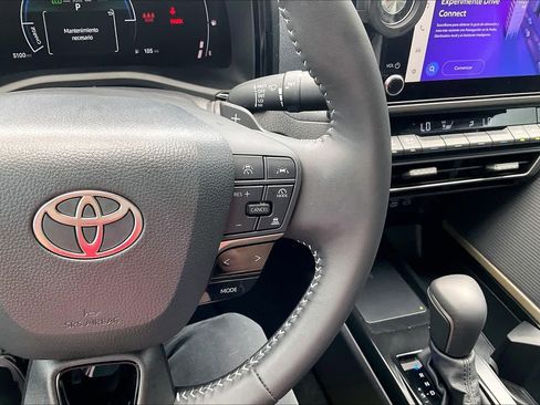 Used 2026 Toyota Camry SE FWD image 24