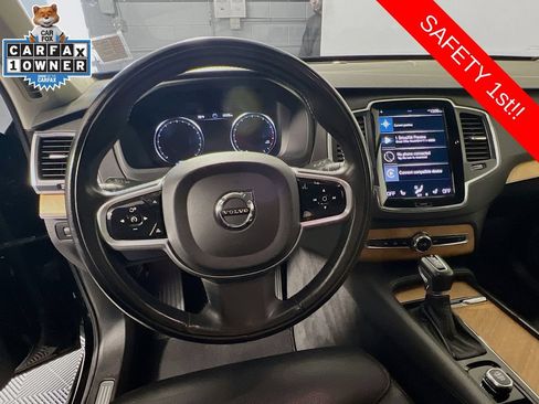 Used 2022 Volvo XC90 T6 Momentum w/ Climate Package AWD/4WD image 11