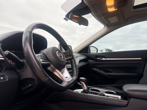 Certified 2022 Nissan Altima 2.5 SL FWD image 36