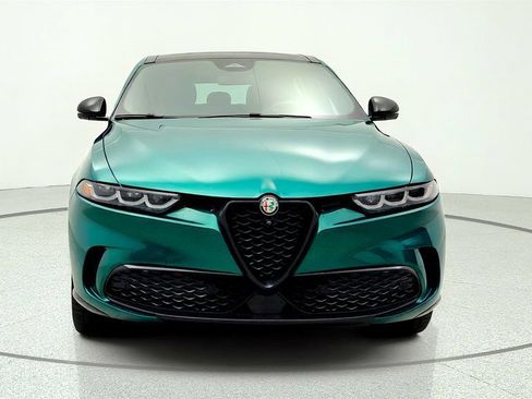 Used 2024 Alfa Romeo Tonale Veloce AWD/4WD image 2