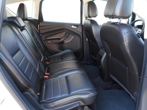 Used 2015 Ford C-MAX Energi SEL FWD image 24