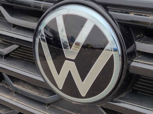 Used 2025 Volkswagen Atlas Cross Sport SE AWD/4WD image 13