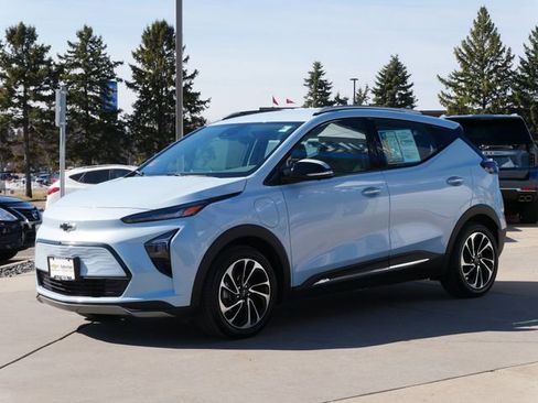 Used 2023 Chevrolet Bolt EUV Premier image 3