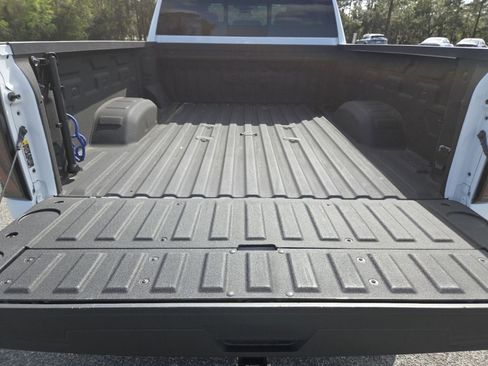 Used 2025 GMC Sierra 2500 AT4X image 26