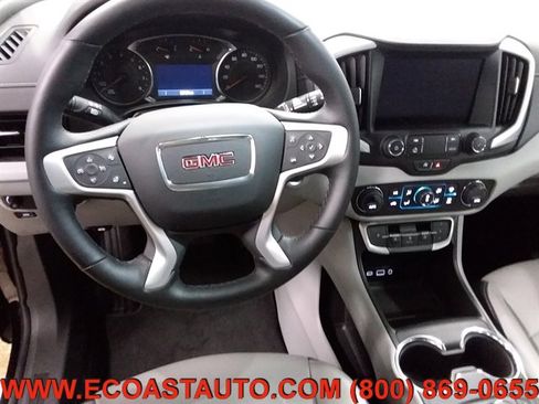 Used 2023 GMC Terrain SLT image 12