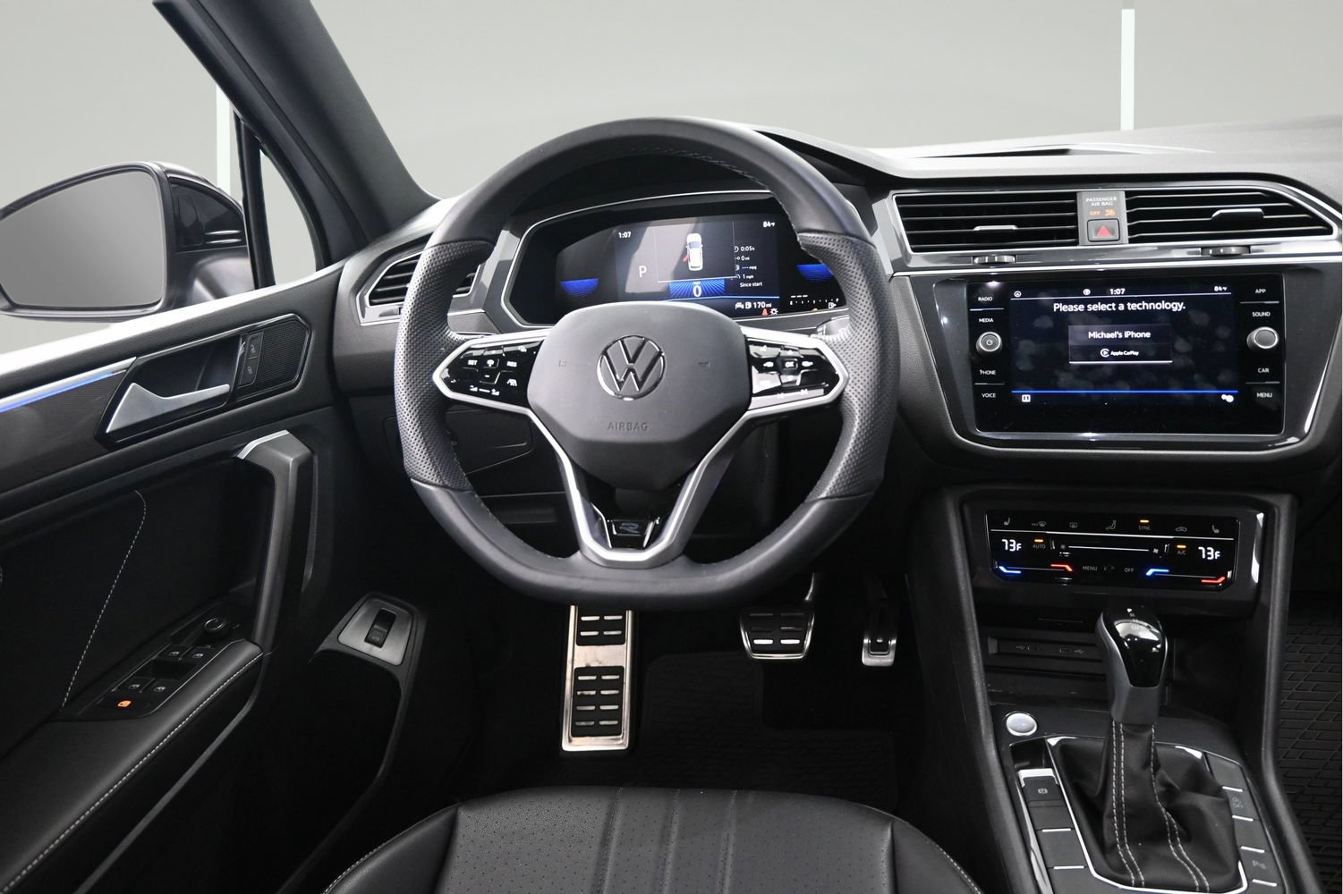 Used 2024 Volkswagen Tiguan SE R-Line FWD image 12