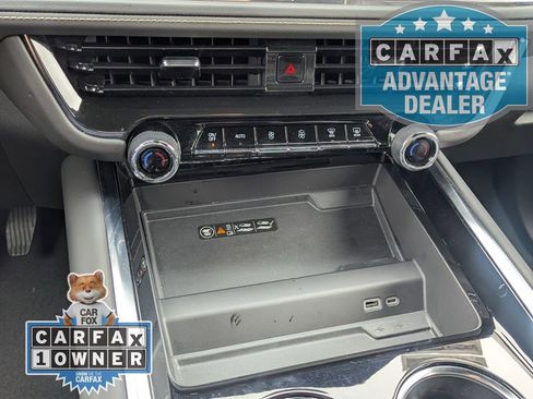 Used 2025 Chevrolet Tahoe Premier AWD/4WD image 10