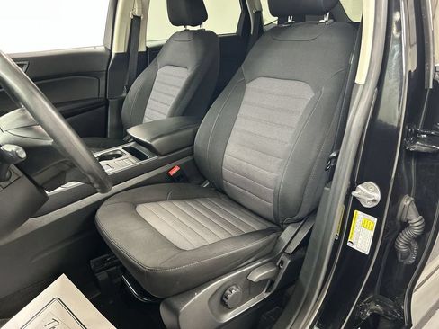 Used 2024 Ford Edge SE w/ Black Appearance Package AWD/4WD image 9