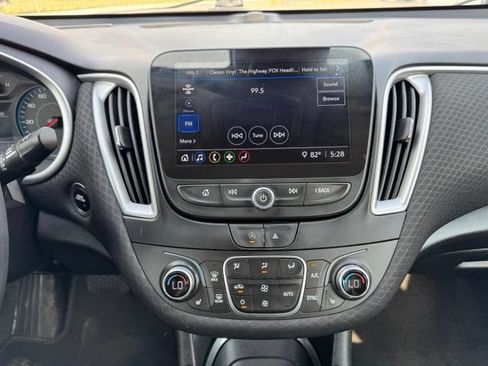 Used 2023 Chevrolet Malibu LT FWD image 19