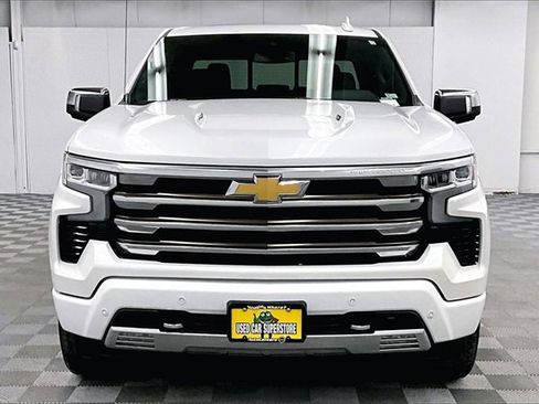 Used 2022 Chevrolet Silverado 1500 High Country w/ High Country Premium Package image 3