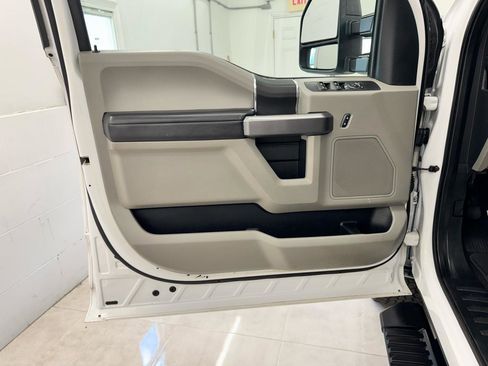 Used 2021 Ford F250 XLT AWD/4WD image 8