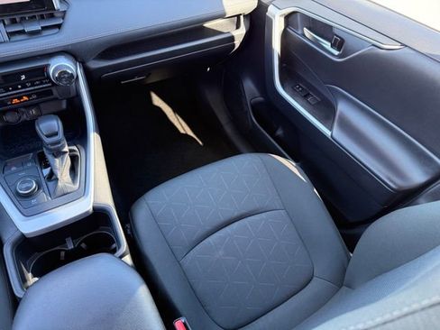 Used 2025 Toyota RAV4 XLE image 26