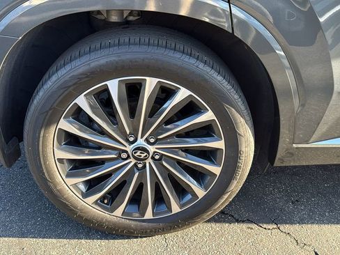 Used 2023 Hyundai Palisade Calligraphy image 28
