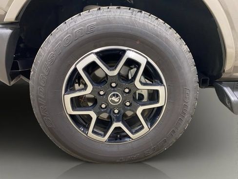 Certified 2025 Ford Bronco Outer Banks AWD/4WD image 25