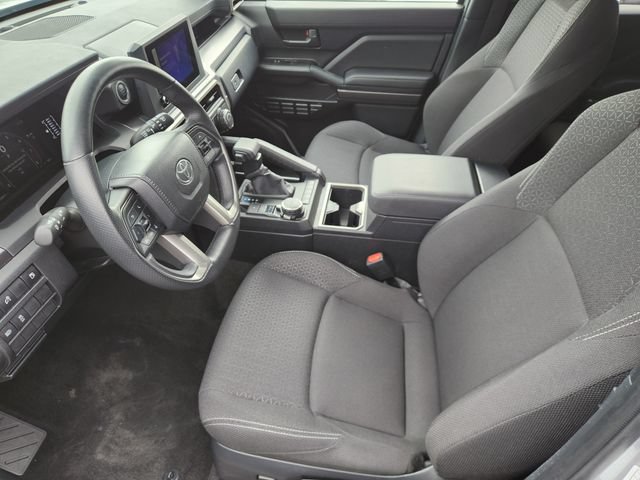 Certified 2025 Toyota 4Runner SR5 AWD/4WD image 11
