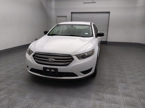 Used 2014 Ford Taurus SE FWD image 15