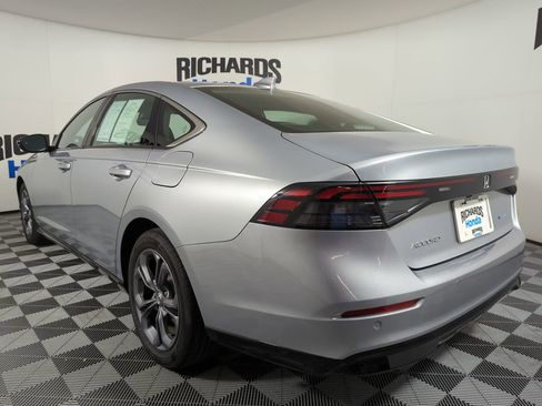 Used 2025 Honda Accord EX-L image 2