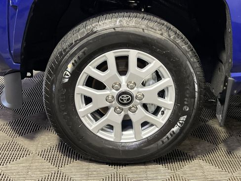Used 2024 Toyota Tacoma SR5 AWD/4WD image 12