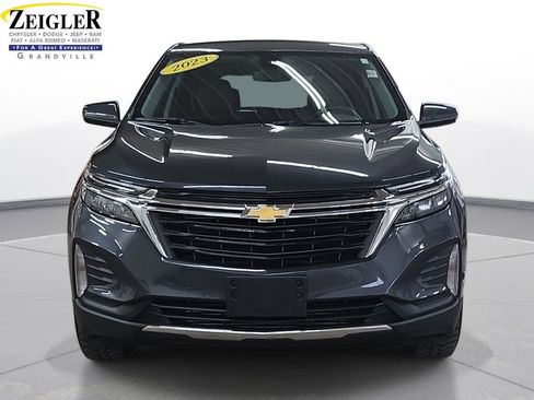 Used 2023 Chevrolet Equinox LT w/ Driver Convenience Package AWD/4WD image 2