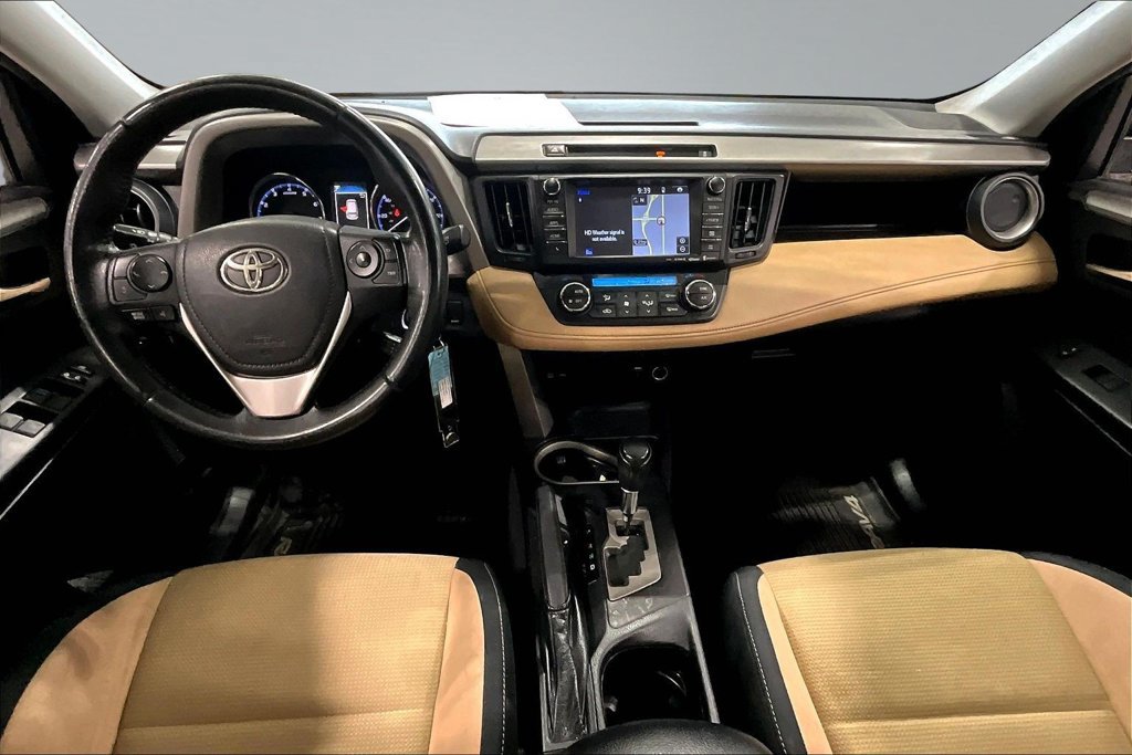 Used 2016 Toyota RAV4 XLE AWD/4WD image 7