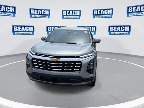 Used 2025 Chevrolet Equinox LT w/ Convenience Package II FWD image 4