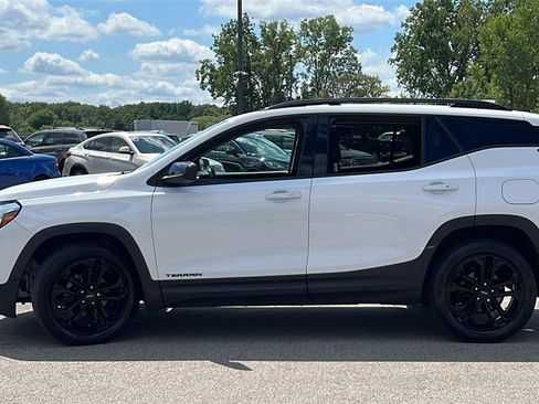 Used 2020 GMC Terrain SLE image 8