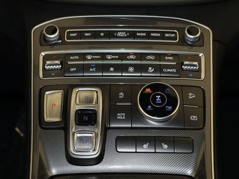 Used 2023 Hyundai Santa Fe SEL image 13