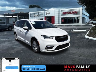 Used 2023 Chrysler Pacifica Touring-L