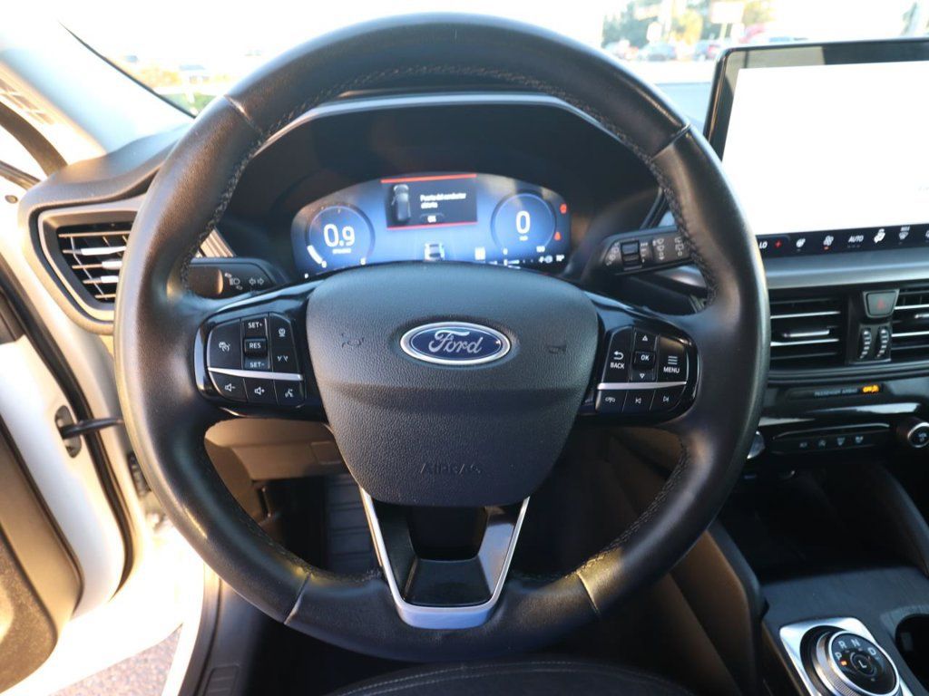 Used 2023 Ford Escape Active w/ Tech Pack #2 FWD image 16