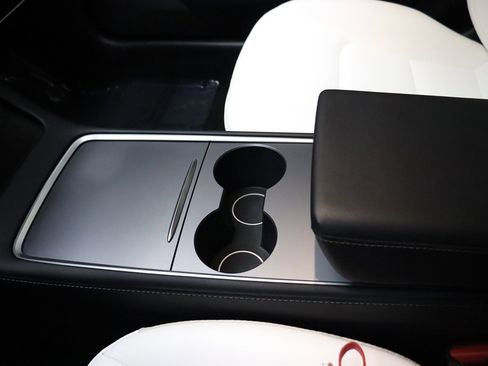 Used 2022 Tesla Model 3 image 47