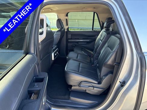 Used 2024 Ford Expedition Max XLT image 7