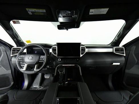New 2026 Toyota Tundra Limited AWD/4WD image 18