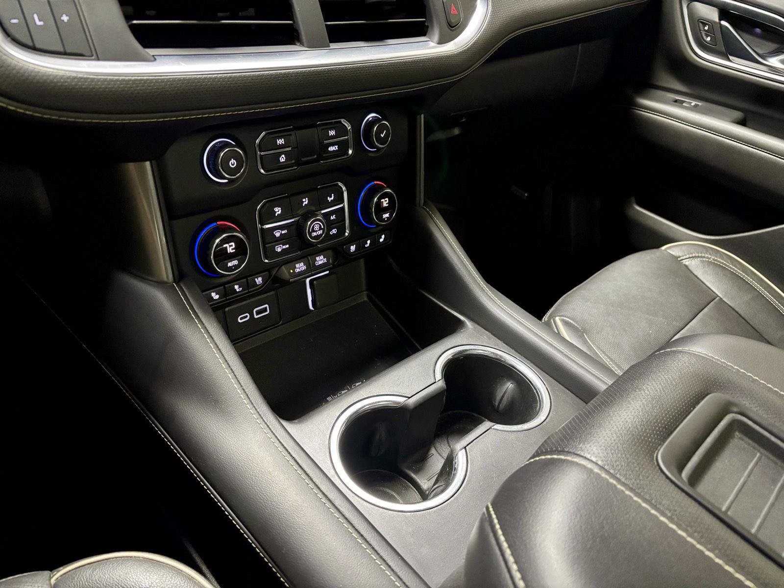 Used 2021 Chevrolet Tahoe Premier w/ Premium Package RWD image 32