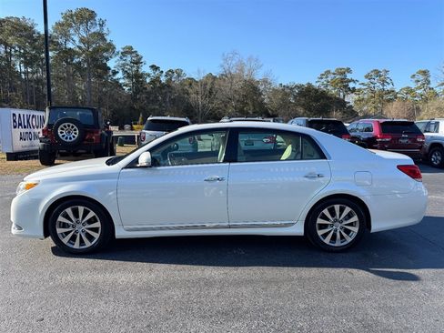 Used 2012 Toyota Avalon Limited image 5