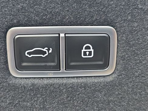 New 2025 Hyundai Ioniq 6 Limited image 21