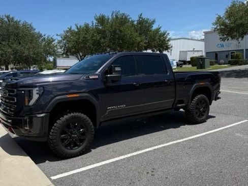 Used 2024 GMC Sierra 2500 AT4 w/ AT4 Premium Plus Package AWD/4WD image 1