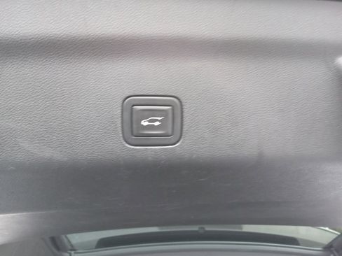 Used 2023 Chevrolet Suburban RST w/ Luxury Package image 30