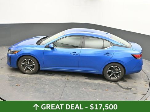 Used 2025 Nissan Sentra SV image 41