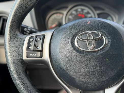 Used 2017 Toyota Yaris L FWD image 25