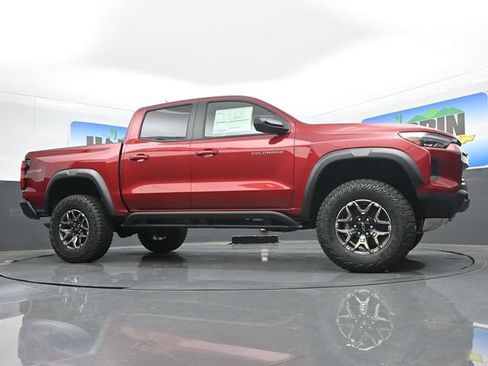 New 2026 Chevrolet Colorado ZR2 w/ Technology Package AWD/4WD image 21