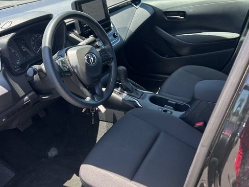 Used 2025 Toyota Corolla LE FWD image 8