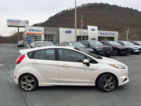 Used 2017 Ford Fiesta ST w/ ST Recaro Package image 4