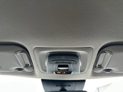 Used 2023 Toyota Corolla Cross XLE FWD image 27