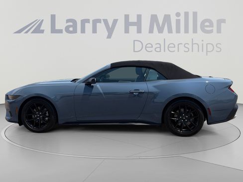 Used 2026 Ford Mustang Premium RWD image 3