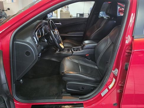 Used 2015 Dodge Charger SXT w/ Plus Group image 9