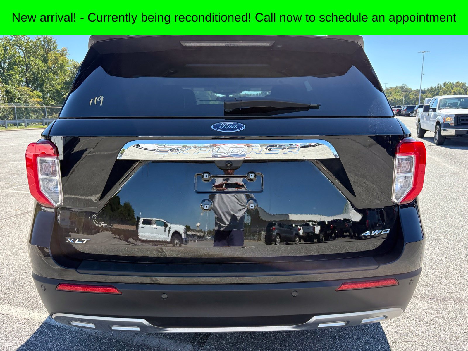 Used 2023 Ford Explorer XLT w/ Equipment Group 202A AWD/4WD image 5
